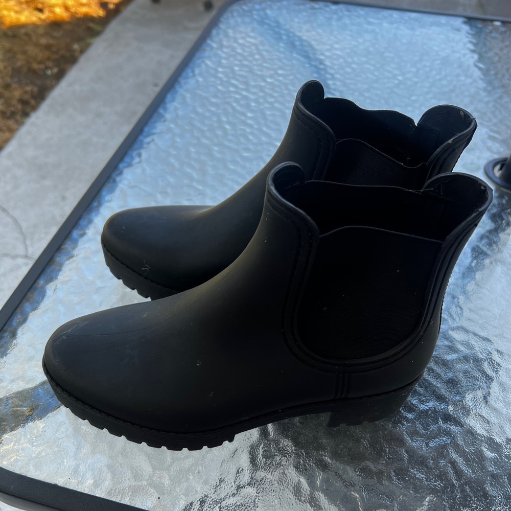 Waterproof rain Chelsea boots